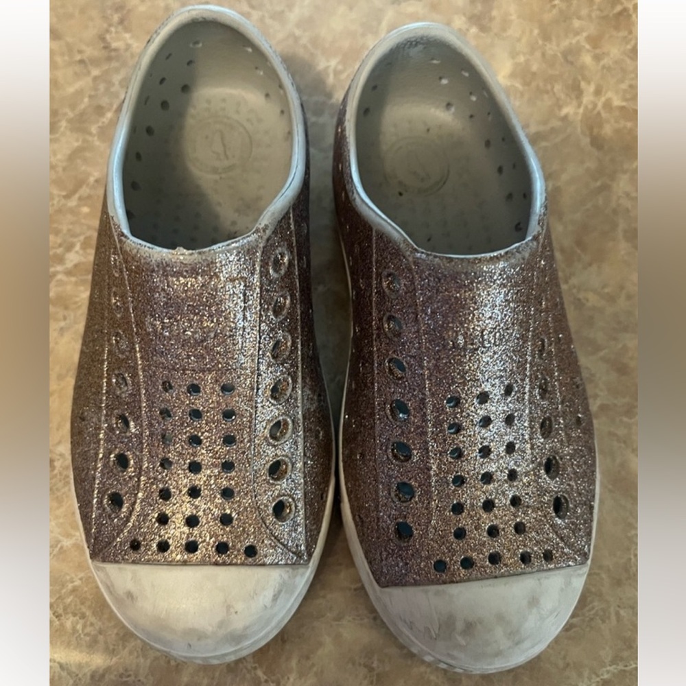 Native Shoes Kids Sneakers in Light Pink Glitter